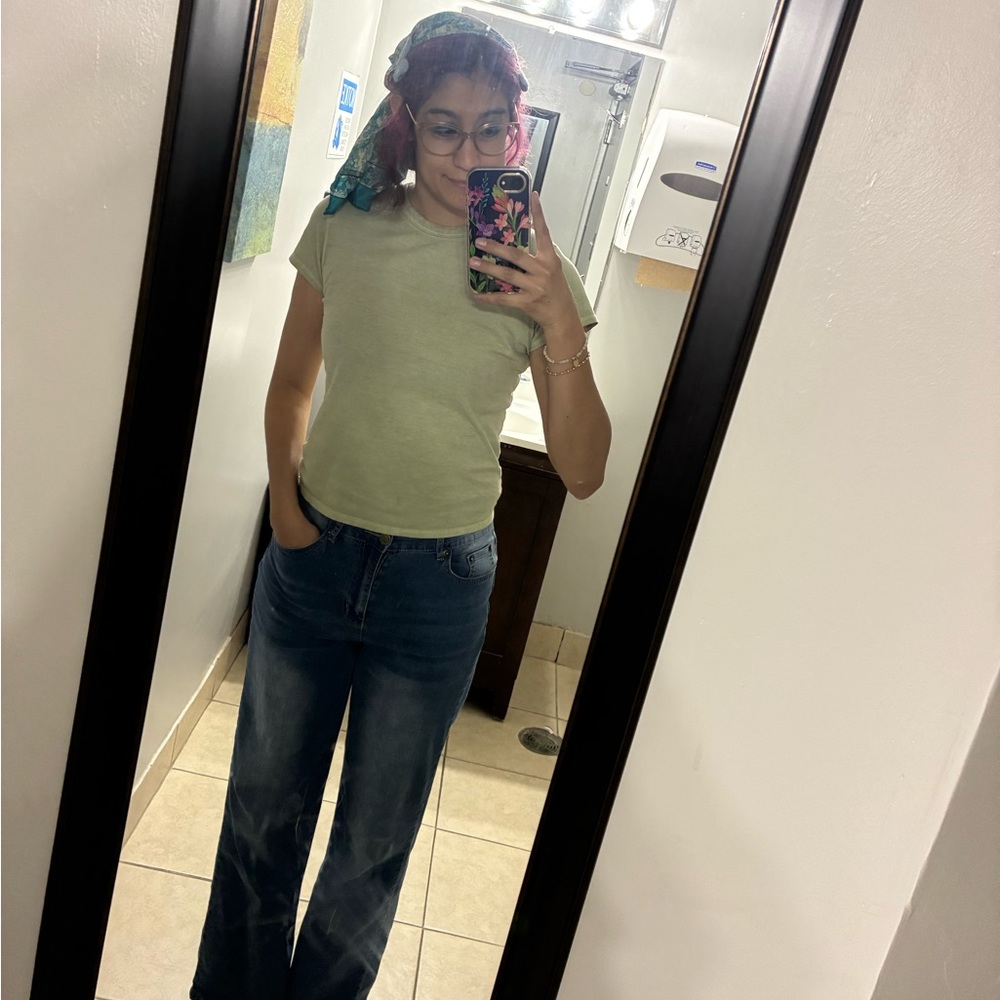 Meet your Posher, Ana